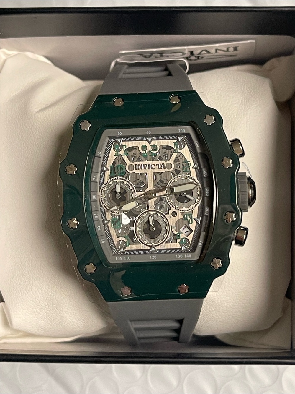 Invicta Racing Valxor Unisex Watch - 40mm, Grey & green 
(69766) New